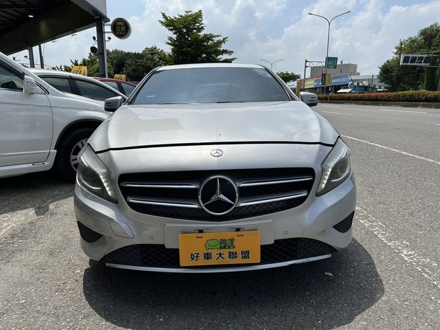 M-BENZ賓士 A180  第3張相片