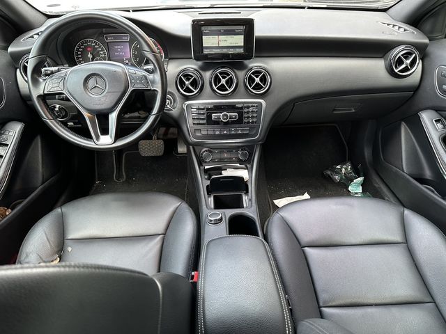 M-BENZ賓士 A180  第5張相片