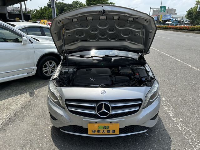 M-BENZ賓士 A180  第6張相片