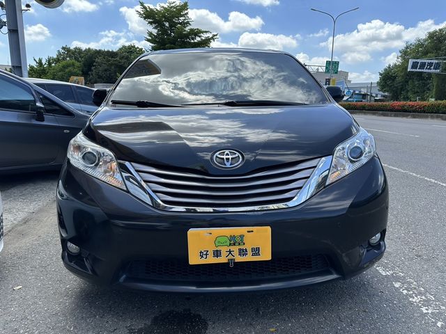 TOYOTA豐田 SIENNA  第3張相片