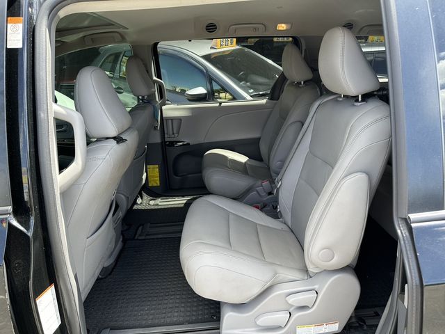 TOYOTA豐田 SIENNA  第8張相片