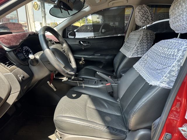 NISSAN日產 TIIDA  第7張相片