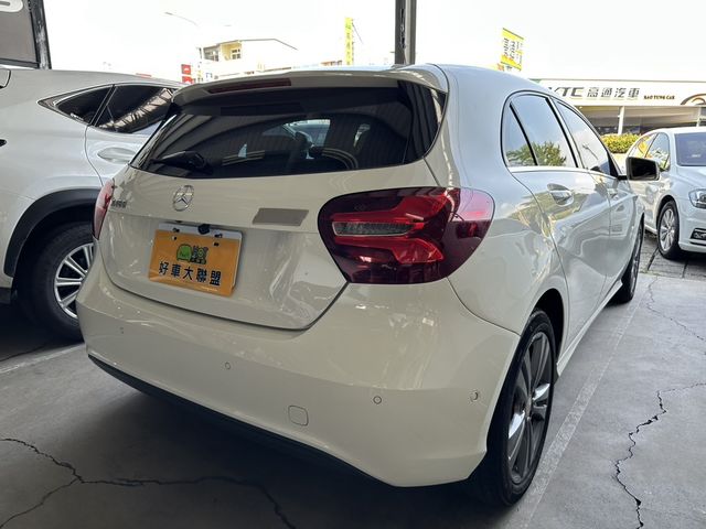 M-BENZ賓士 A180  第2張相片