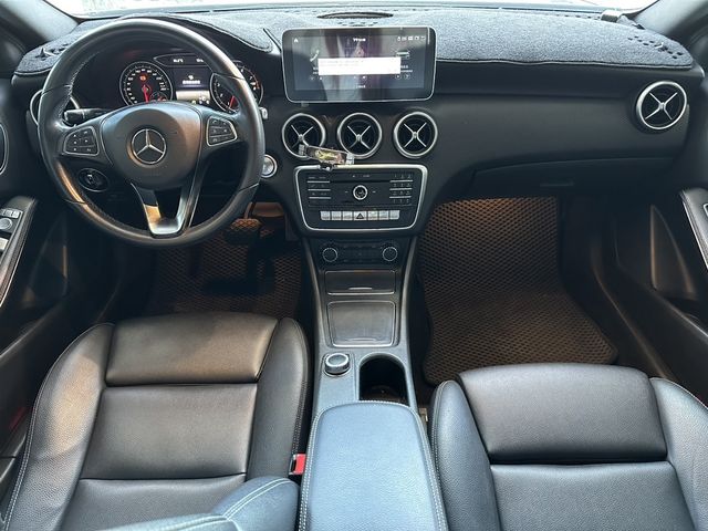 M-BENZ賓士 A180  第5張相片