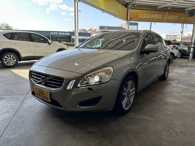 VOLVO富豪 V60  第1張相片