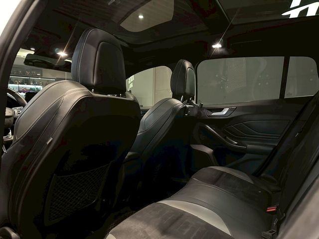 FORD福特 FOCUS ST WAGON  第10張相片