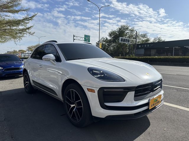 PORSCHE保時捷 MACAN  第7張相片