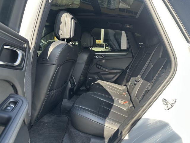 PORSCHE保時捷 MACAN  第11張相片