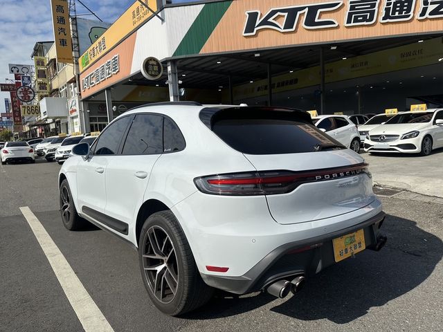PORSCHE保時捷 MACAN  第12張相片