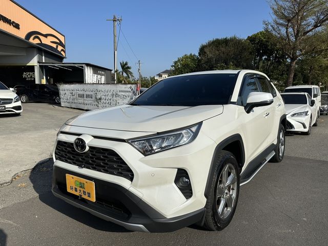 TOYOTA豐田 RAV4  第1張相片
