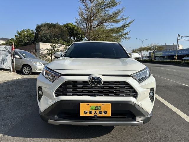 TOYOTA豐田 RAV4  第3張相片