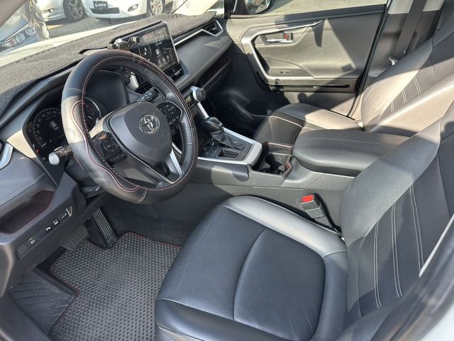 TOYOTA豐田 RAV4  第8張相片