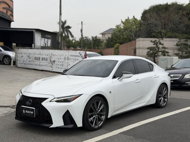 LEXUS凌志 IS 300H  第1張相片