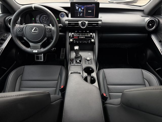 LEXUS凌志 IS 300H  第5張相片