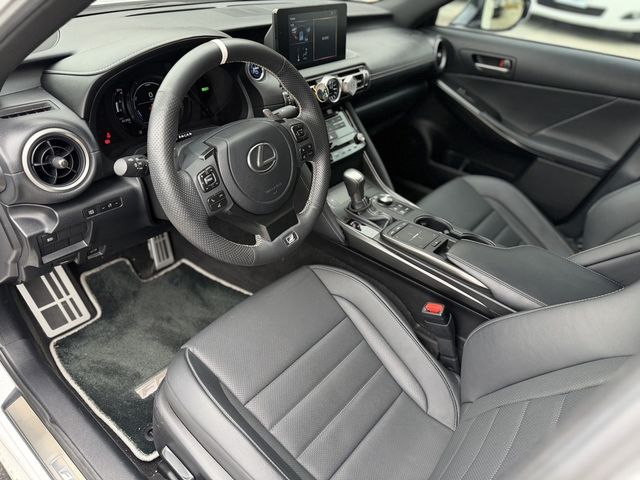 LEXUS凌志 IS 300H  第6張相片