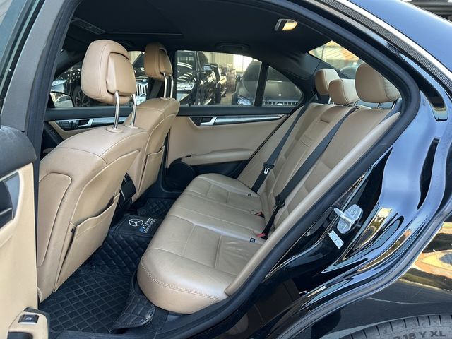 M-BENZ賓士 C250  第11張相片