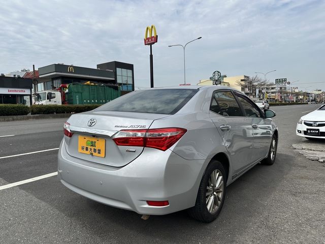 TOYOTA豐田 ALTIS  第2張相片