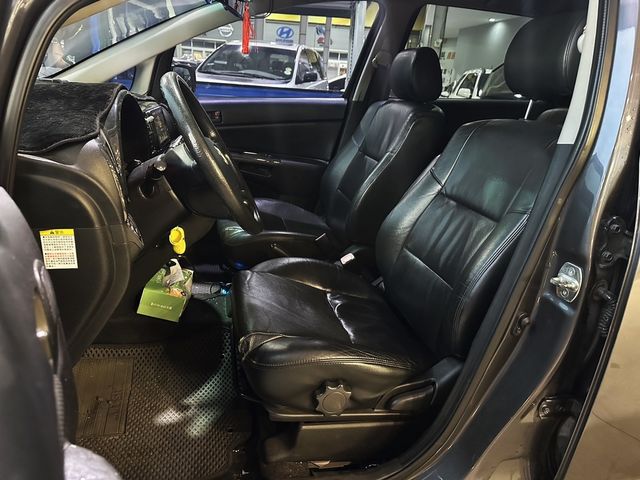 TOYOTA豐田 WISH  第8張相片