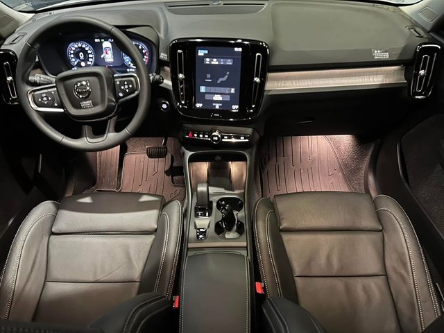 VOLVO富豪 XC40  第3張相片