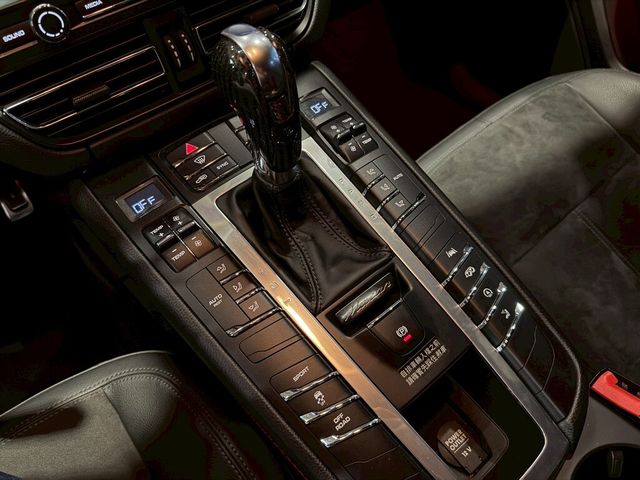 PORSCHE保時捷 MACAN S  第6張相片