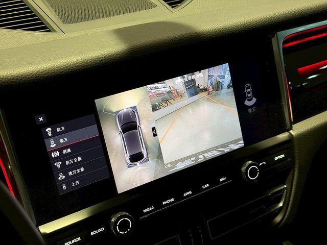 PORSCHE保時捷 MACAN S  第7張相片