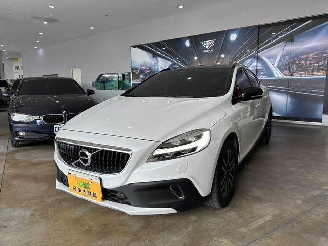 VOLVO富豪 V40 CROSS COUNTRY  第1張相片