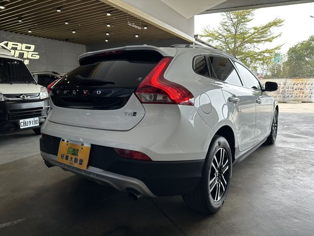 VOLVO富豪 V40 CROSS COUNTRY  第2張相片
