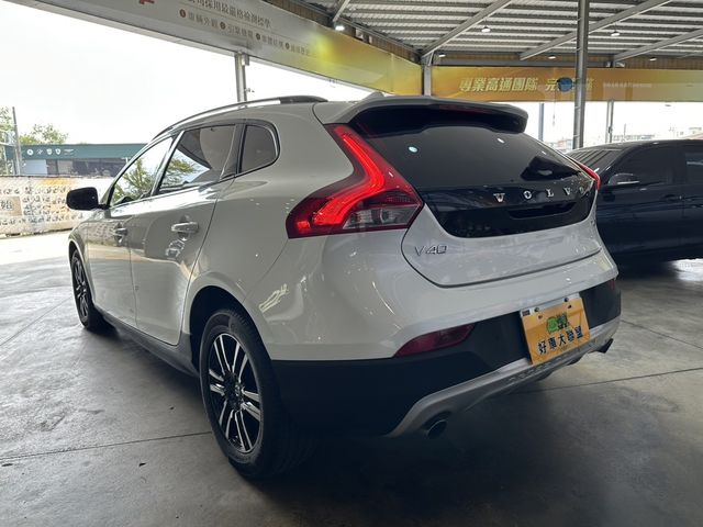 VOLVO富豪 V40 CROSS COUNTRY  第11張相片