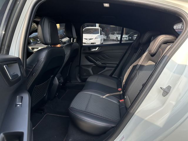 FORD福特 FOCUS ST  第10張相片