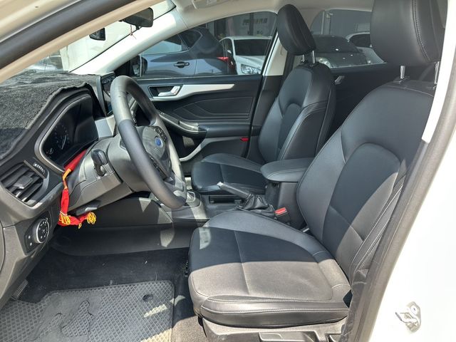 FORD福特 FOCUS  第9張相片