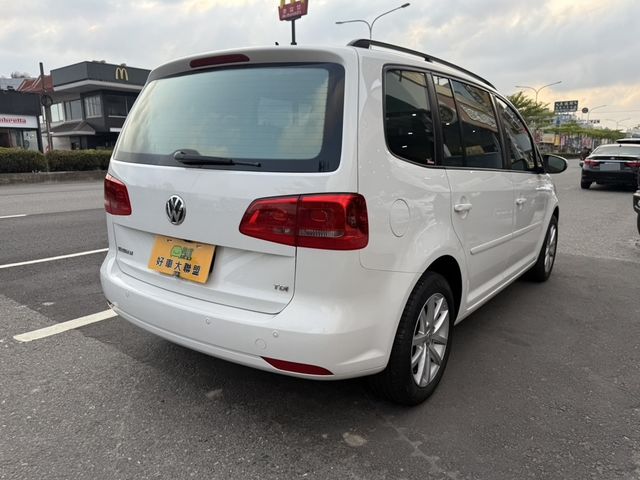 VOLKSWAGEN福斯 TOURAN  第2張相片