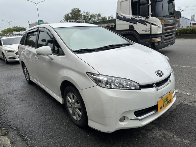 TOYOTA豐田 WISH  第6張相片