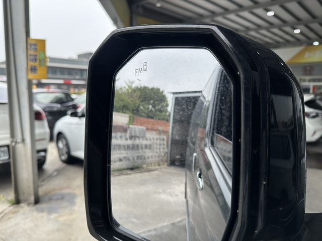 TOYOTA豐田 GRANVIA  第6張相片