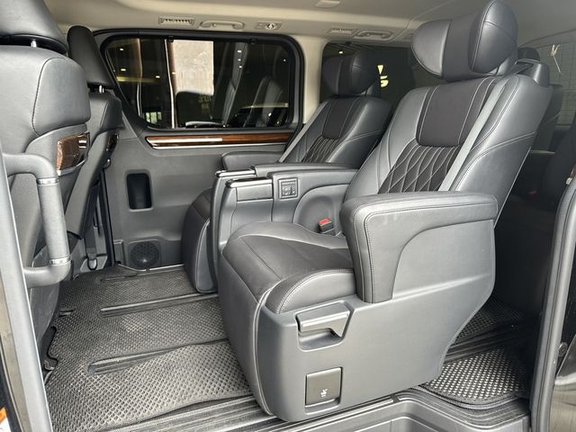 TOYOTA豐田 GRANVIA  第10張相片