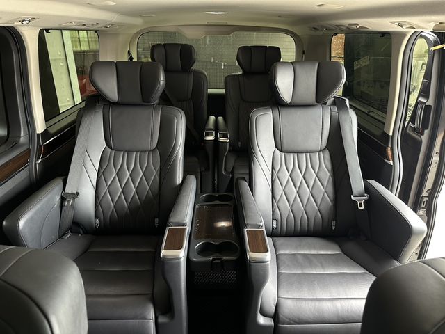 TOYOTA豐田 GRANVIA  第11張相片