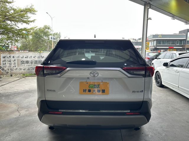 TOYOTA豐田 RAV4  第4張相片