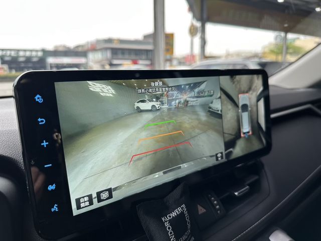 TOYOTA豐田 RAV4  第8張相片