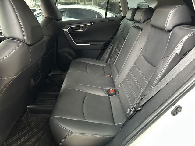 TOYOTA豐田 RAV4  第10張相片