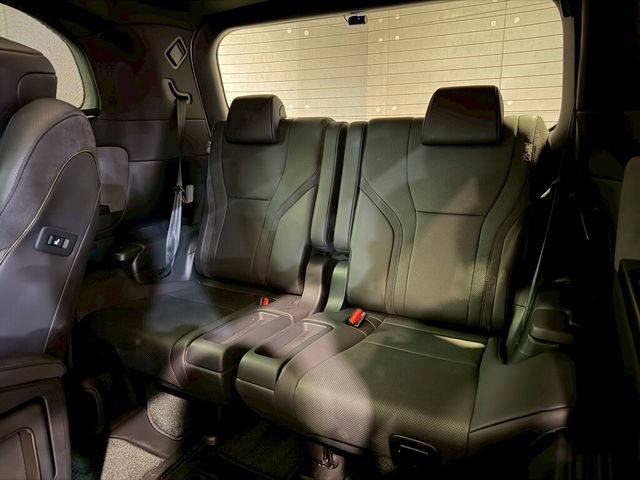 LEXUS凌志 LM500H  第13張相片