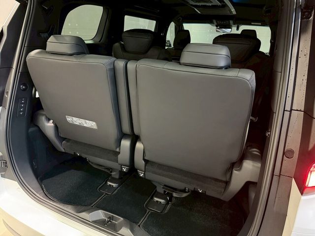 LEXUS凌志 LM500H  第14張相片