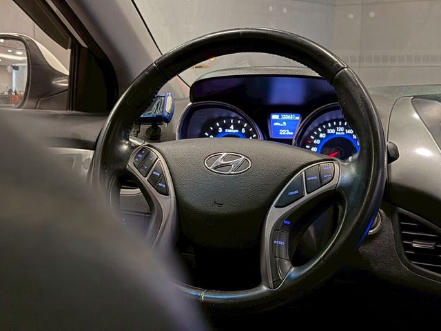 HYUNDAI現代 ELANTRA  第5張相片