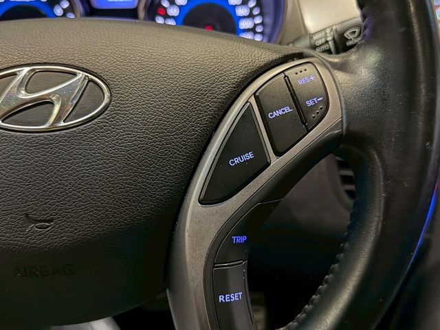 HYUNDAI現代 ELANTRA  第10張相片