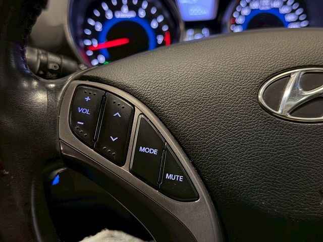 HYUNDAI現代 ELANTRA  第11張相片
