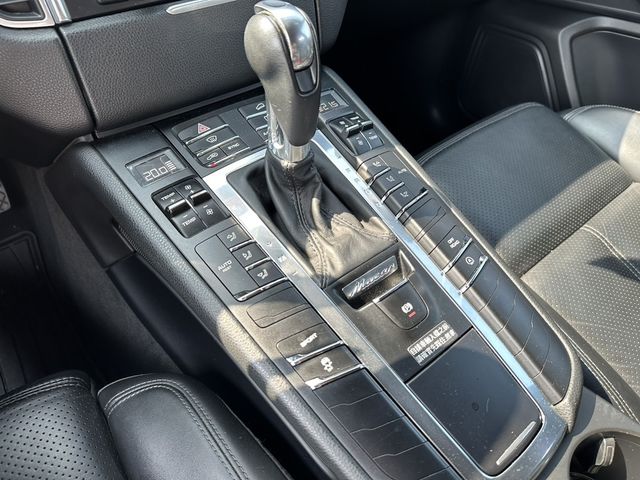 PORSCHE保時捷 MACAN  第5張相片