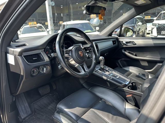 PORSCHE保時捷 MACAN  第6張相片