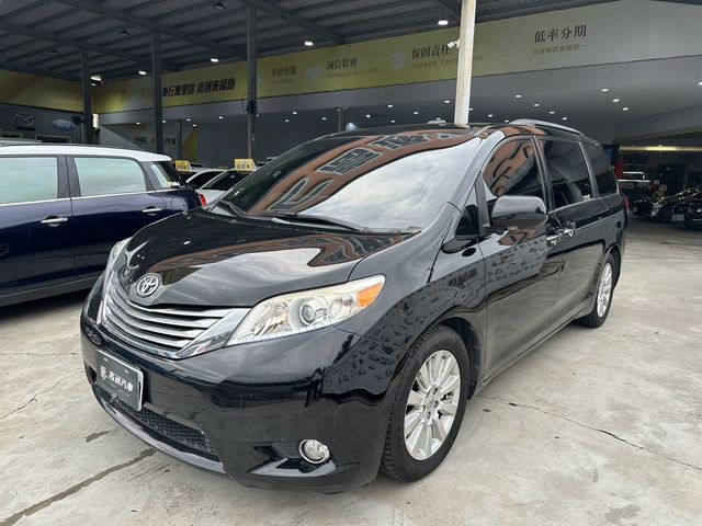 TOYOTA豐田 SIENNA  第1張相片