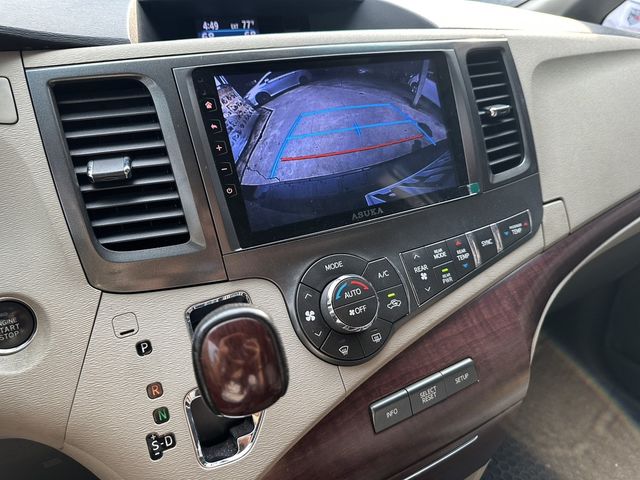 TOYOTA豐田 SIENNA  第4張相片