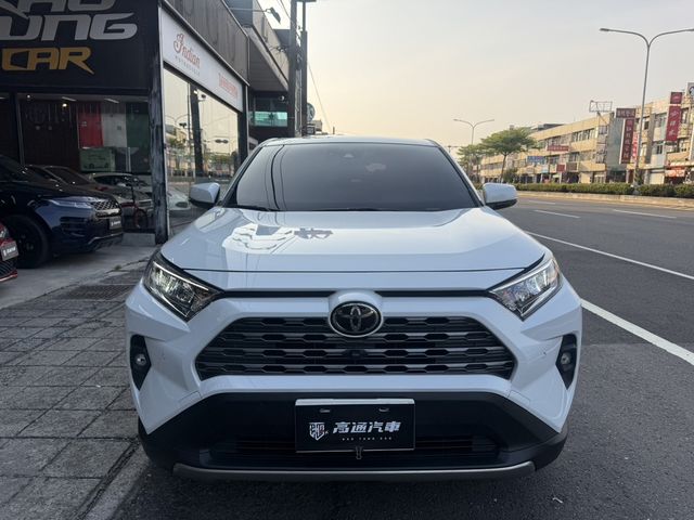 TOYOTA豐田 RAV4  第2張相片