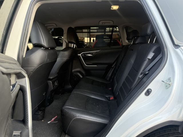 TOYOTA豐田 RAV4  第6張相片