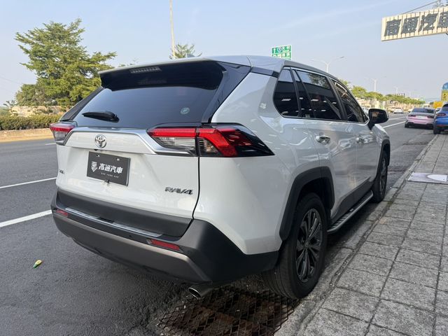 TOYOTA豐田 RAV4  第7張相片